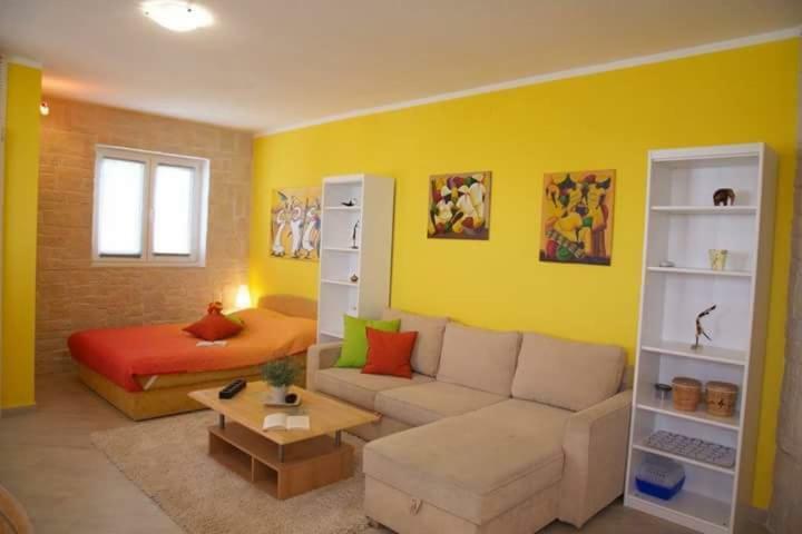 Apartment Lemon & Soul เซลเซ ภายนอก รูปภาพ